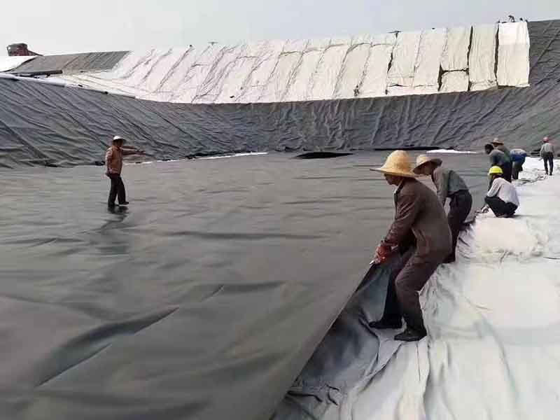 垃圾填埋場鋪設土工膜